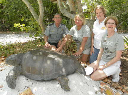 Lunetta photo with committee and winner